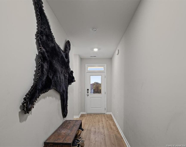 381 Countryside Drive - Photo Thumbnail 2