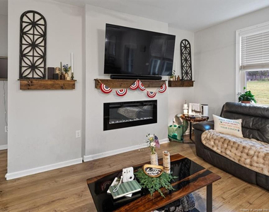 381 Countryside Drive - Photo Thumbnail 17