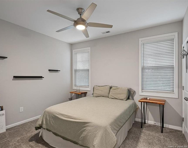 381 Countryside Drive - Photo Thumbnail 4