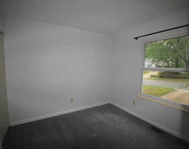 608 E Dynasty Drive - Photo Thumbnail 13
