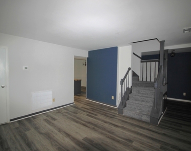 608 E Dynasty Drive - Photo Thumbnail 5