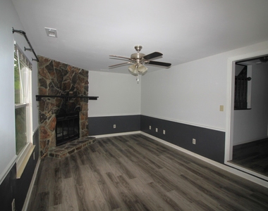 608 E Dynasty Drive - Photo Thumbnail 4