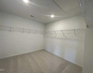 214 N Finley Landing Parkway - Photo Thumbnail 15