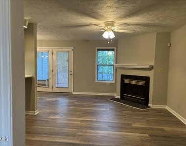 275 Waterdown Drive - Photo Thumbnail 6