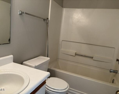 275 Waterdown Drive - Photo Thumbnail 20