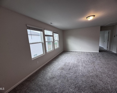 129 Boone Lake Way Way - Photo Thumbnail 5