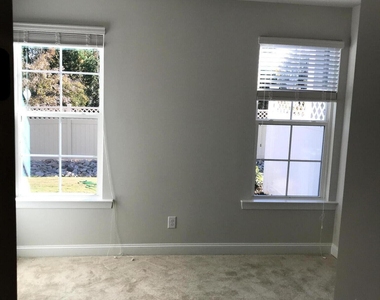 1016 Craigmeade Drive - Photo Thumbnail 8