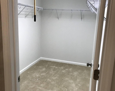 1016 Craigmeade Drive - Photo Thumbnail 9