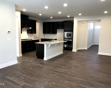 1016 Craigmeade Drive - Photo Thumbnail 2