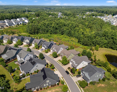 402 Cliffdale Road - Photo Thumbnail 44