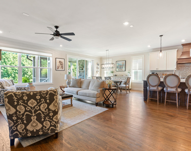 402 Cliffdale Road - Photo Thumbnail 14