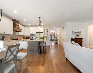 402 Cliffdale Road - Photo Thumbnail 15