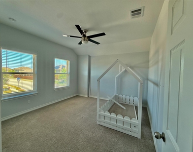 17113 Antioch Ave - Photo Thumbnail 12