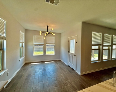 17113 Antioch Ave - Photo Thumbnail 7
