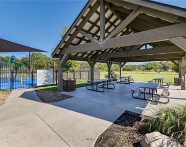 375 Housefinch Loop - Photo Thumbnail 25