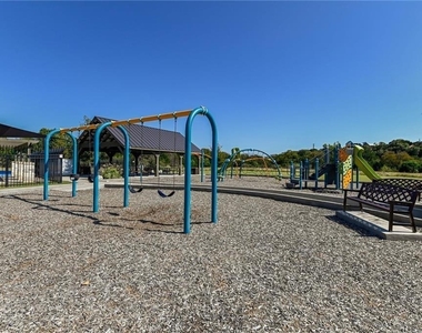 375 Housefinch Loop - Photo Thumbnail 24