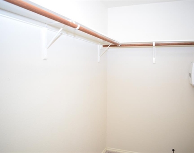 375 Housefinch Loop - Photo Thumbnail 15