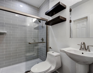 3840 Far West Blvd - Photo Thumbnail 20