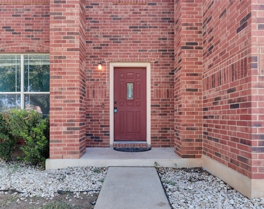 1004 W South St - Photo Thumbnail 1