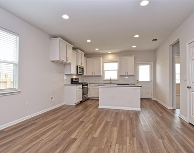 6402 Arden Falls Dr - Photo Thumbnail 10