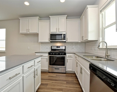 6402 Arden Falls Dr - Photo Thumbnail 11