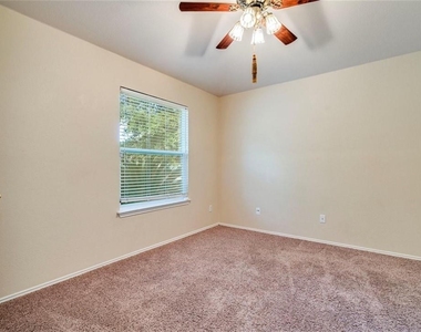1307 Dillon Lake Bnd - Photo Thumbnail 19