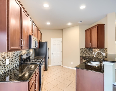 11400 Parmer Ln - Photo Thumbnail 13