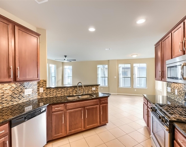11400 Parmer Ln - Photo Thumbnail 15