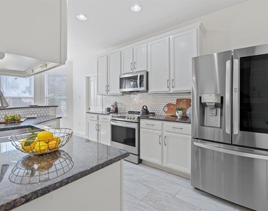 13202 Fawn Valley Dr - Photo Thumbnail 6