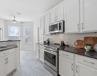 13202 Fawn Valley Dr - Photo Thumbnail 9