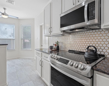 13202 Fawn Valley Dr - Photo Thumbnail 10