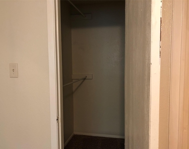 11510 Walnut Ridge Dr - Photo Thumbnail 10