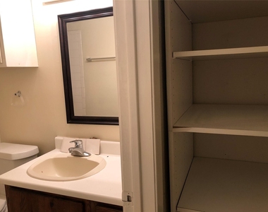 11510 Walnut Ridge Dr - Photo Thumbnail 11