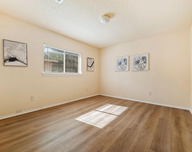 2600 Andres Way - Photo Thumbnail 15