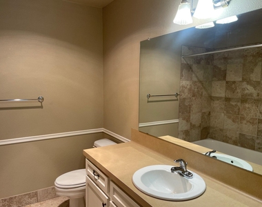 206 E Walter St - Photo Thumbnail 8