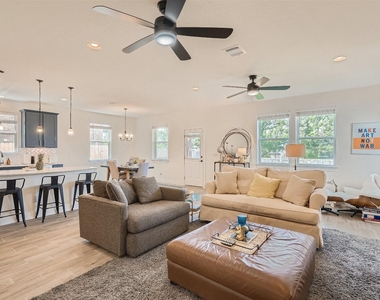 412 Arrowhead Vine St - Photo Thumbnail 8