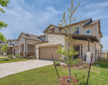 412 Arrowhead Vine St - Photo Thumbnail 3