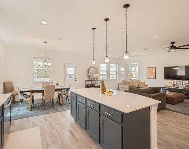 412 Arrowhead Vine St - Photo Thumbnail 10