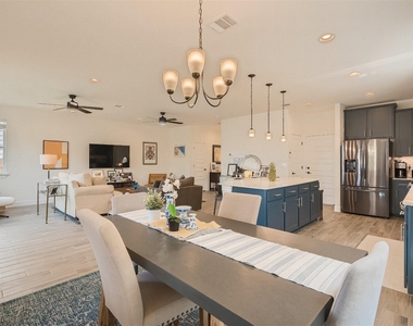 412 Arrowhead Vine St - Photo Thumbnail 12