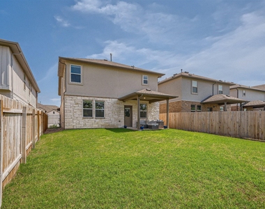 412 Arrowhead Vine St - Photo Thumbnail 27