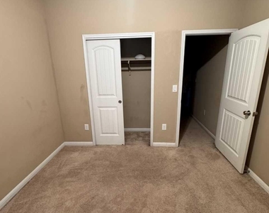 114 Leon River Loop - Photo Thumbnail 10
