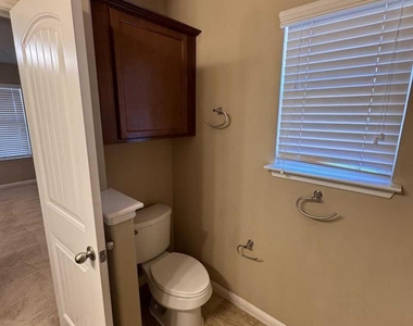 114 Leon River Loop - Photo Thumbnail 9