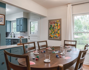 6004 Woodview Ave - Photo Thumbnail 10