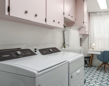 6004 Woodview Ave - Photo Thumbnail 20