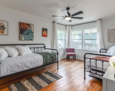 6004 Woodview Ave - Photo Thumbnail 13