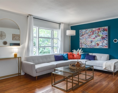6004 Woodview Ave - Photo Thumbnail 5