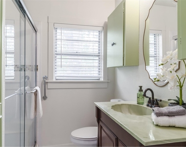 6004 Woodview Ave - Photo Thumbnail 18