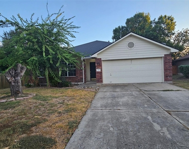 107 Helen Cv - Photo Thumbnail 18