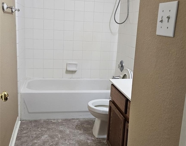 107 Helen Cv - Photo Thumbnail 35