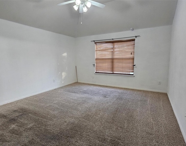 107 Helen Cv - Photo Thumbnail 26